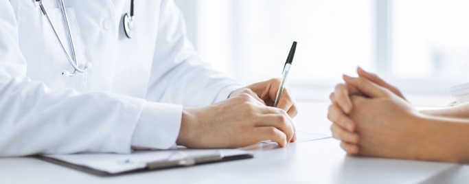 Un médecin et son patient